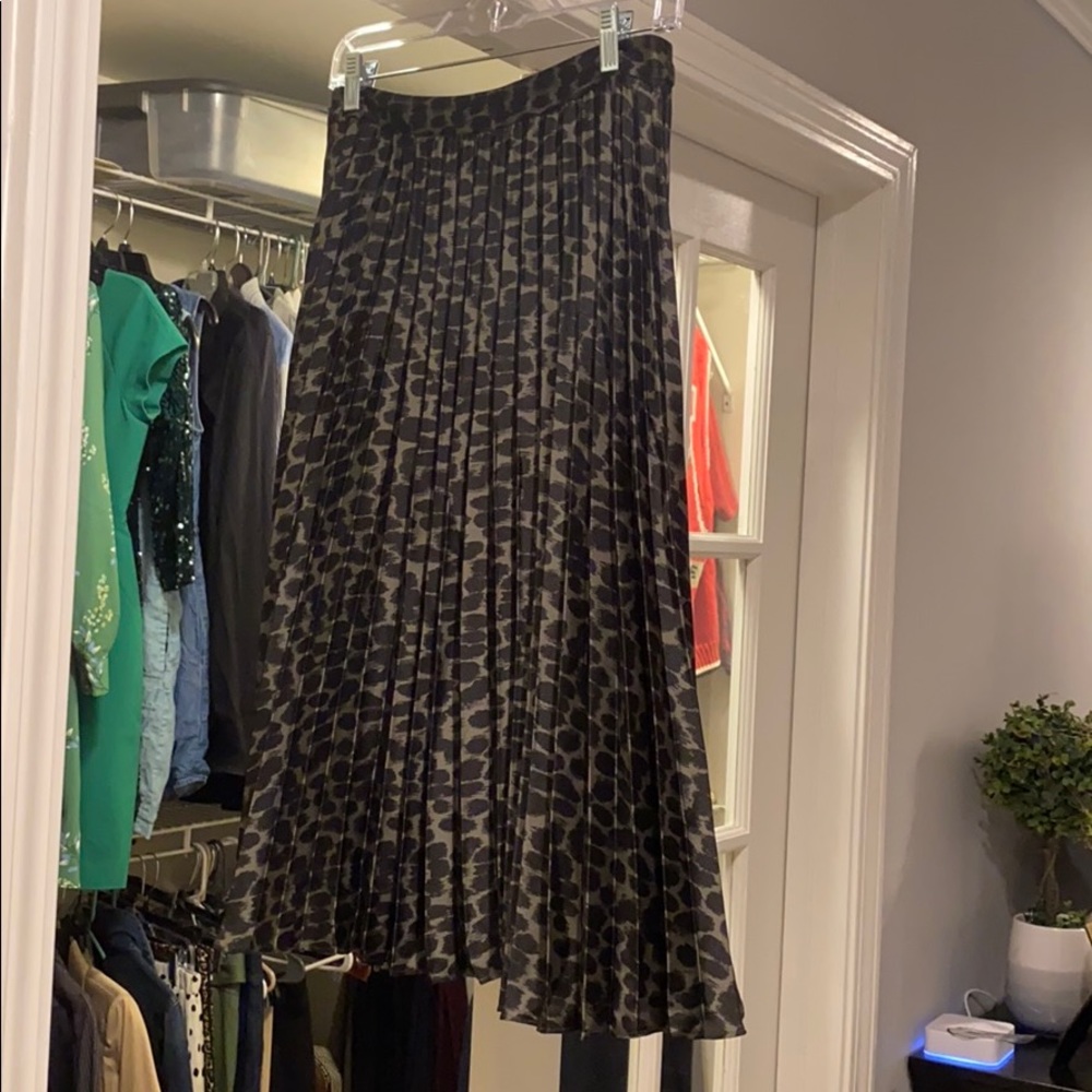 Banana republic skirt. Pencil pleat. Size 2